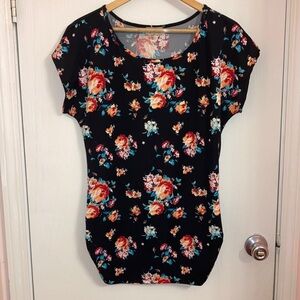 Free Kisses black top with floral design